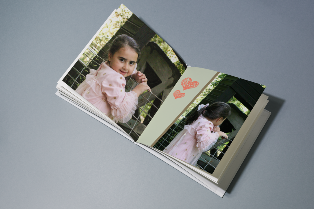 אלבום דיגיטלי מעוצב על מוקאפ